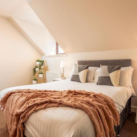 Elliot Suite No9 - Donnini Apartments Ayr Bagian luar foto